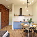 Domillion New Modern Old Town U2303 Appartement *