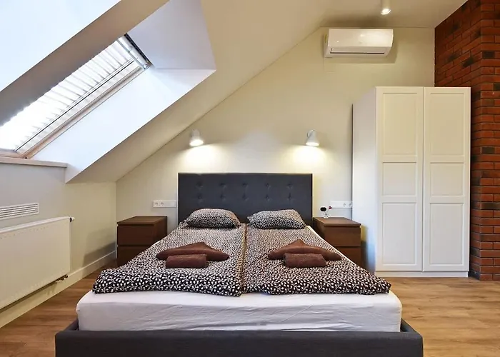 Domillion New Modern Old Town U2303